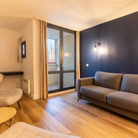 Renove Pour 5 Pers Avec Piscine Tennis Et Parking 232 Appartement
