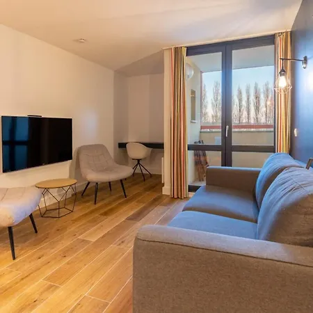 Renove Pour 5 Pers Avec Piscine Tennis Et Parking 232 Appartement *